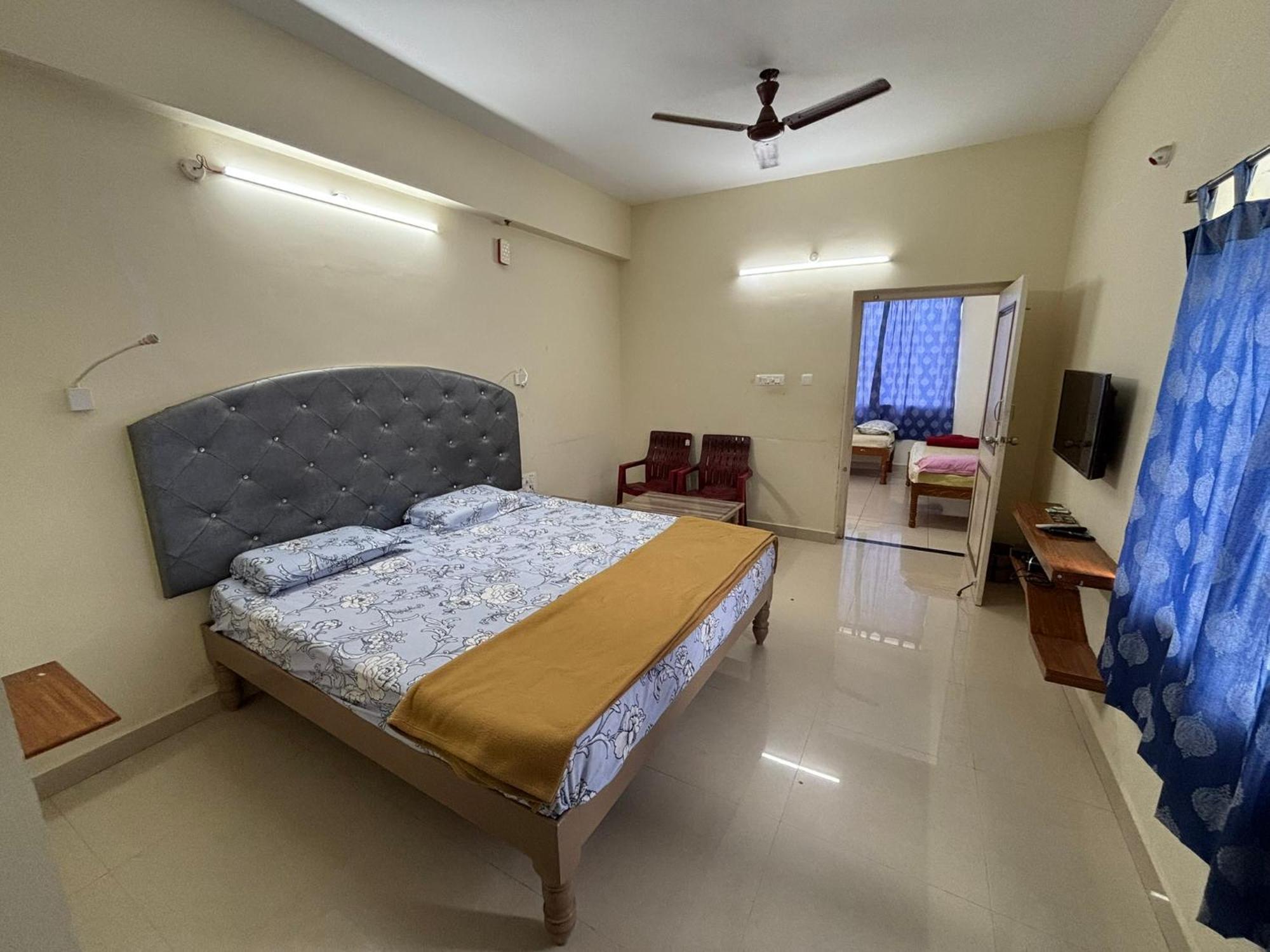 Srinivasa Hotel Tirupati Exterior foto